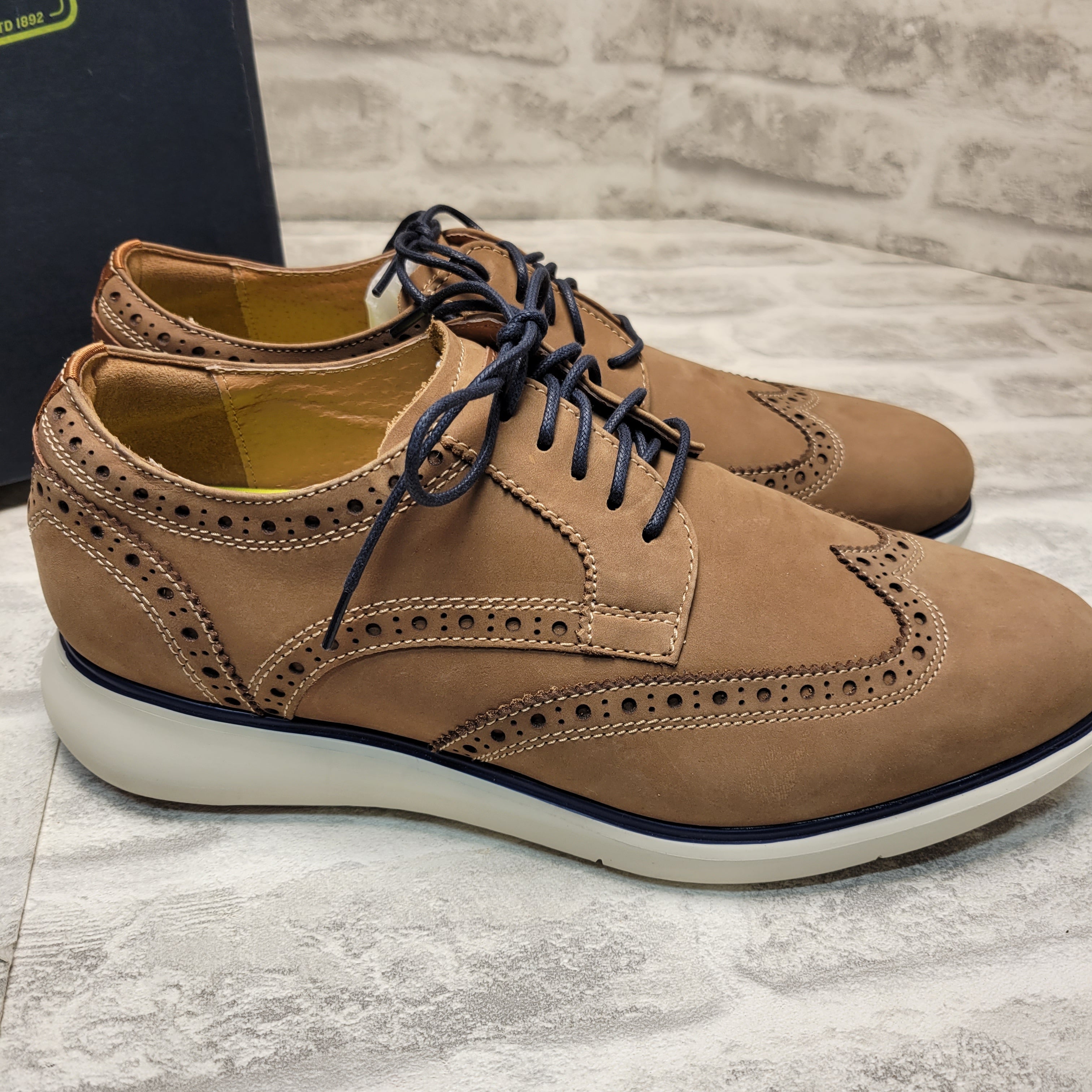 Florsheim Fuel Wingtip Oxford,  7.5W Tan Nubuck (7872373948654)